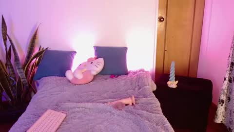 Snapshot of w_kittycat chatting on September 28, 6:28 pm kitty SUPORT ME AND MY BABY SINGLE MOMY online show from September 28, 6:28 pm