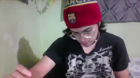 waifu_lov3r online show from September 13, 7:44 am