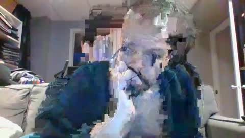 walker033 online show from December 24, 11:17 am