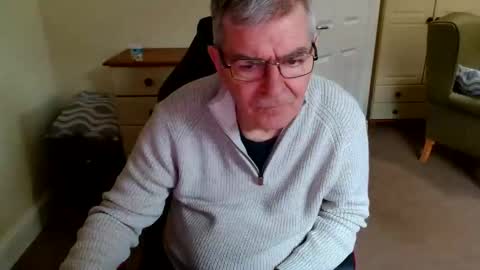 wanttobefree22 online show from October 20, 1:05 pm