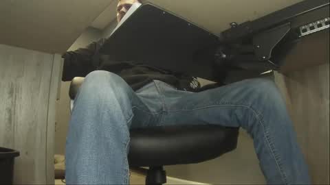 Snapshot of watchmepop4u chatting on January 29, 12:33 am IShootloads1 online show from January 29, 12:33 am