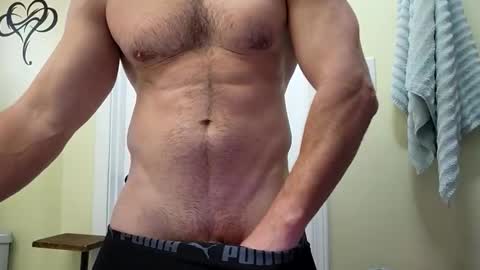 waynekent80 online show from December 4, 10:09 pm