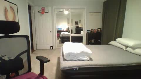 wazooforty2 online show from April 27, 5:27 am