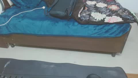 Snapshot of we_are_indian chatting on December 30, 5:04 am khushiwife kabirhubby kavyasexy gf online show from December 30, 5:04 am