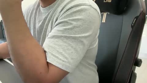 Weapon X online show from November 11, 12:57 am