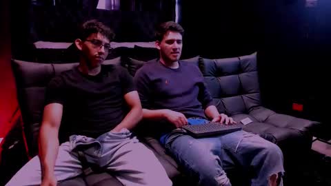 Jhonny Dick  his neighbors. online show from January 17, 8:17 pm