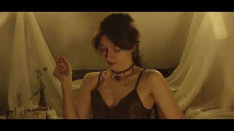 Coraline online show from November 29, 6:37 pm