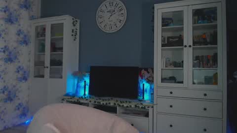  moon  online show from January 23, 12:09 pm