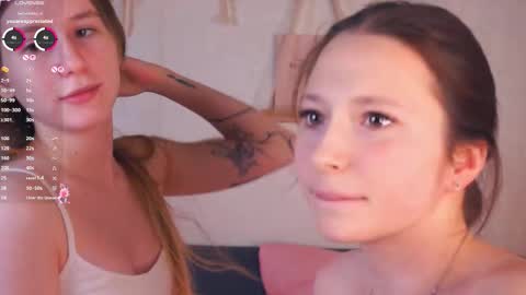 Nora online show from November 28, 8:49 pm