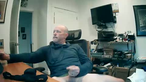 weseeyouwatching online show from December 16, 4:57 pm