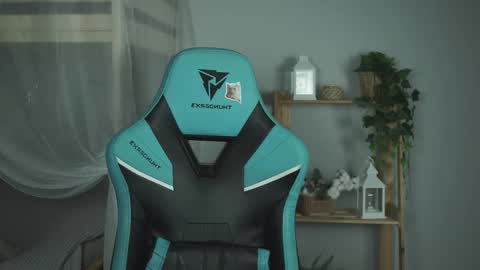 little girl who is always rightLisa online show from November 18, 1:08 am