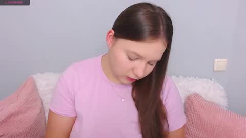 molly online show from February 7, 8:10 pm