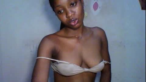Bella online show from October 25, 9:59 pm