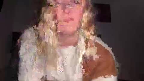 Snapshot of wet_scarlett72 chatting on October 28, 1:17 am Scarlett online show from October 28, 1:17 am