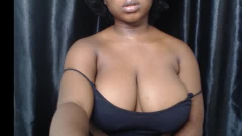 Snapshot of wet_xxpussy55 chatting on October 16, 2:06 pm Sonia online show from October 16, 2:06 pm