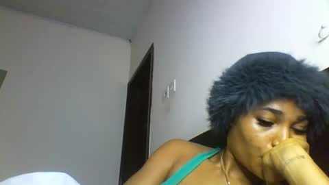 wetdrippusy online show from January 18, 8:51 pm