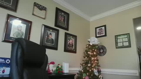 wguytonga online show from December 19, 4:02 pm