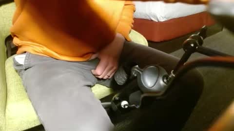 whatashot online show from December 5, 2:44 am