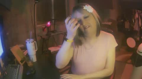 Whisper online show from January 25, 9:15 am