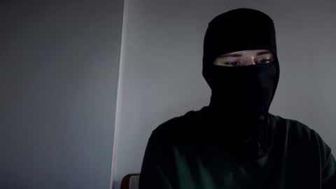 whispero_o online show from December 23, 9:04 am