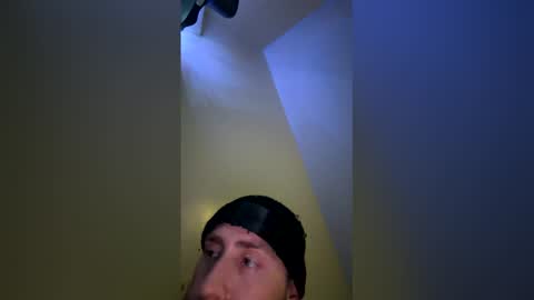 whitetypechocolate online show from April 22, 12:07 am