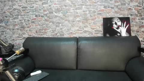 Snapshot of whitneybrown_ chatting on September 30, 11:15 pm Whitney online show from September 30, 11:15 pm
