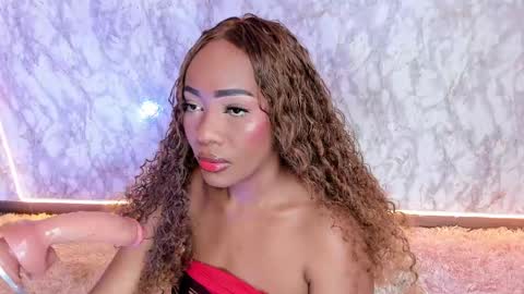 Snapshot of whitneyyfox chatting on March 2, 10:48 pm whitneyyfox online show from March 2, 10:48 pm