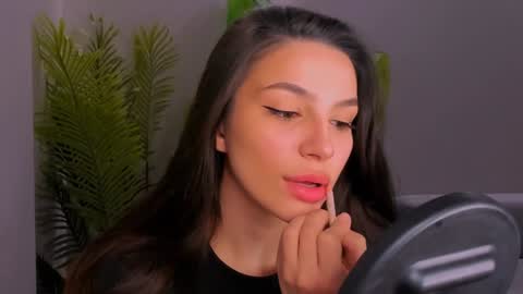 whoislulu online show from January 24, 8:00 pm