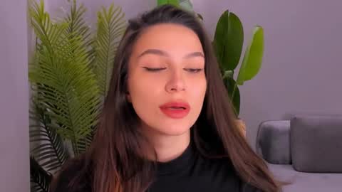 whoislulu online show from January 14, 10:34 pm