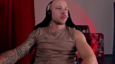Snapshot of why_you_so_serious chatting on October 4, 8:39 pm VI online show from October 4, 8:39 pm