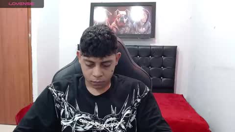 Snapshot of wiilliam_20 chatting on February 26, 6:48 pm wiilliam online show from February 26, 6:48 pm
