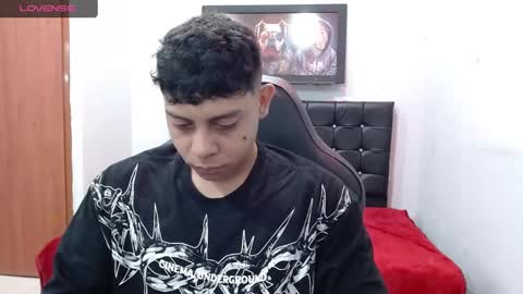 Snapshot of wiilliam_20 chatting on February 26, 11:43 am wiilliam online show from February 26, 11:43 am