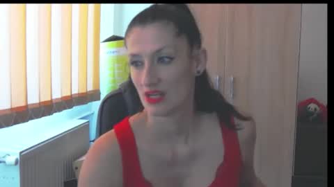 Snapshot of wildbea23 chatting on October 11, 11:26 am Bea online show from October 11, 11:26 am