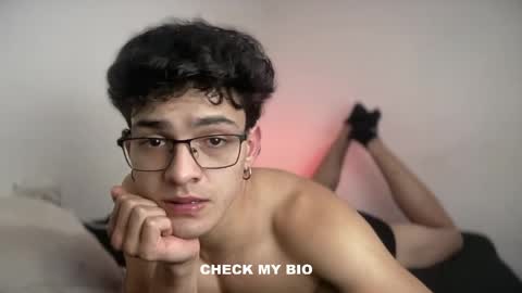 WildDesire online show from April 29, 3:55 am