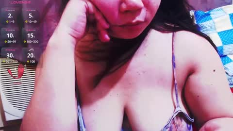 wildhotasianx online show from March 6, 5:24 am