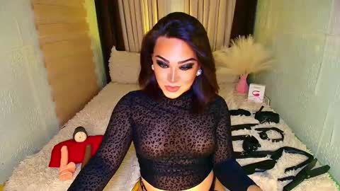 Snapshot of wildhotivana chatting on October 9, 10:15 pm ivana online show from October 9, 10:15 pm