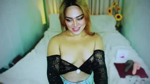 Snapshot of wildhotivana chatting on February 10, 9:15 pm ivana online show from February 10, 9:15 pm