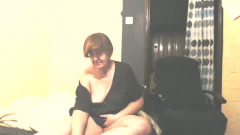 WildRedCat online show from September 17, 7:17 pm