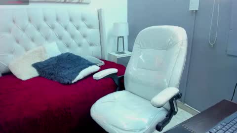 wild online show from February 19, 4:55 am