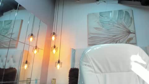 wild online show from March 4, 10:01 am