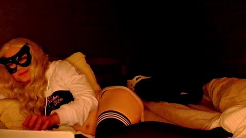 Willa Mae  online show from February 3, 6:22 am