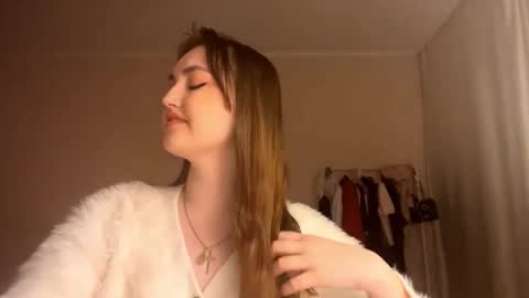 Kate online show from October 19, 2:22 pm