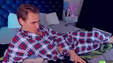 William online show from October 5, 3:15 am