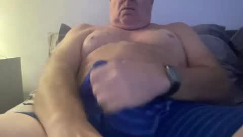 Snapshot of willieb777 chatting on October 4, 8:06 pm willieb777 online show from October 4, 8:06 pm