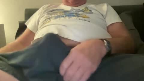 Snapshot of willieb777 chatting on September 21, 12:20 pm willieb777 online show from September 21, 12:20 pm