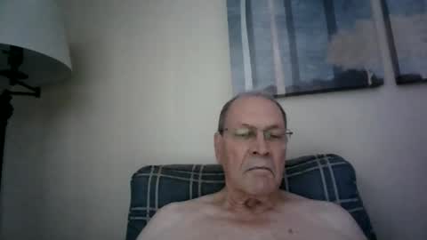 Snapshot of willnedoher chatting on January 14, 1:28 pm Willhedoher online show from January 14, 1:28 pm