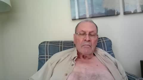 Snapshot of willnedoher chatting on January 6, 4:55 pm Willhedoher online show from January 6, 4:55 pm