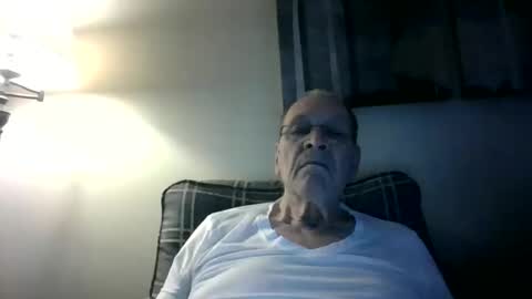 Snapshot of willnedoher chatting on October 10, 12:11 pm Willhedoher online show from October 10, 12:11 pm