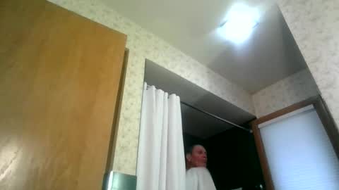 Snapshot of willnedoher chatting on January 1, 1:59 pm Willhedoher online show from January 1, 1:59 pm
