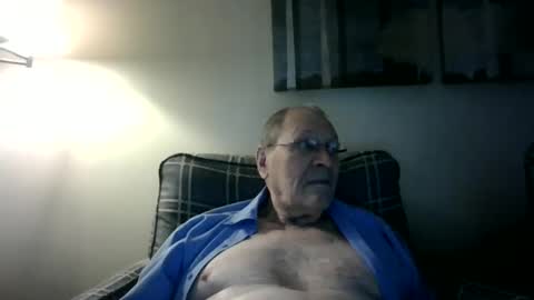 Snapshot of willnedoher chatting on September 26, 12:35 pm Willhedoher online show from September 26, 12:35 pm